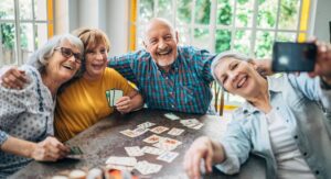 Juegos de mesa para personas adultas mayores