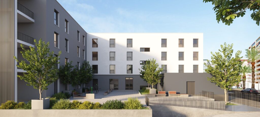Residencia Novaedat Cullera edificio y patio arbolado
